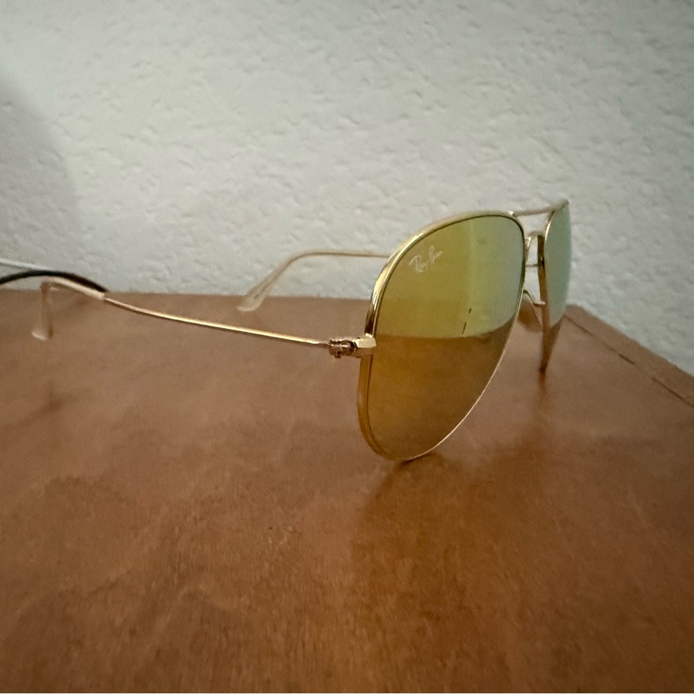 Ray-Ban Gold Frame Sunglasses with Pink Lenses Frame Size 58.14 - Picture 5 of 7